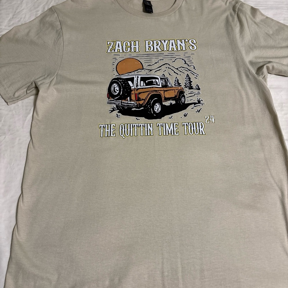 Gildan Beige Zach Bryan Tour T-Shirt